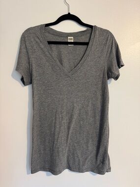 PINK Victoria's Secret Women's V-Neck Tee in Heather Gray